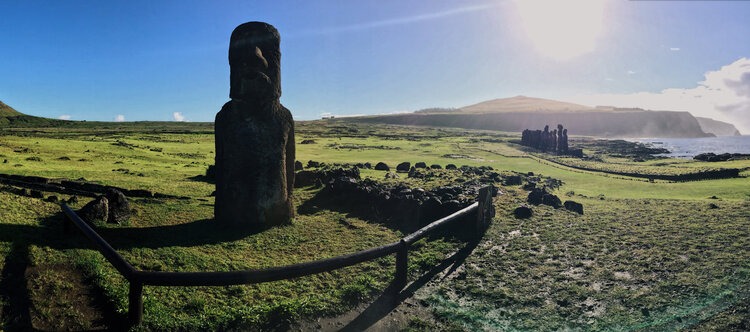 Moai statues